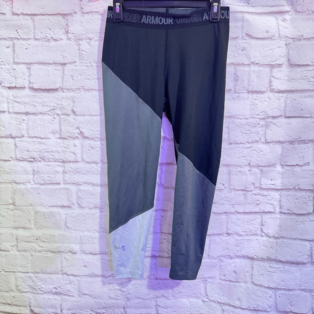 Youth UNDER ARMOUR Compression leggings SZ L 26” waist gray/black